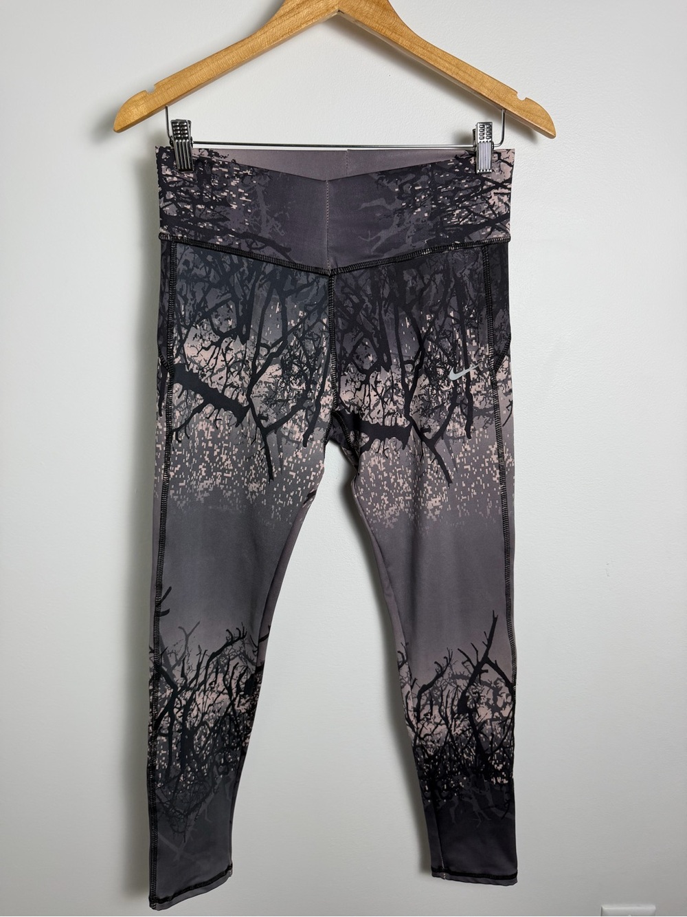 Nike Women’s L Printed Training Leggings Gray Black